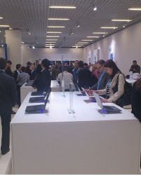 samsung forum 2013 grimaldi monaco showroom ordinateur